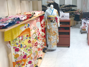 まるひろ上尾店 成人式 振袖の貸衣装 レンタル衣装のマイム