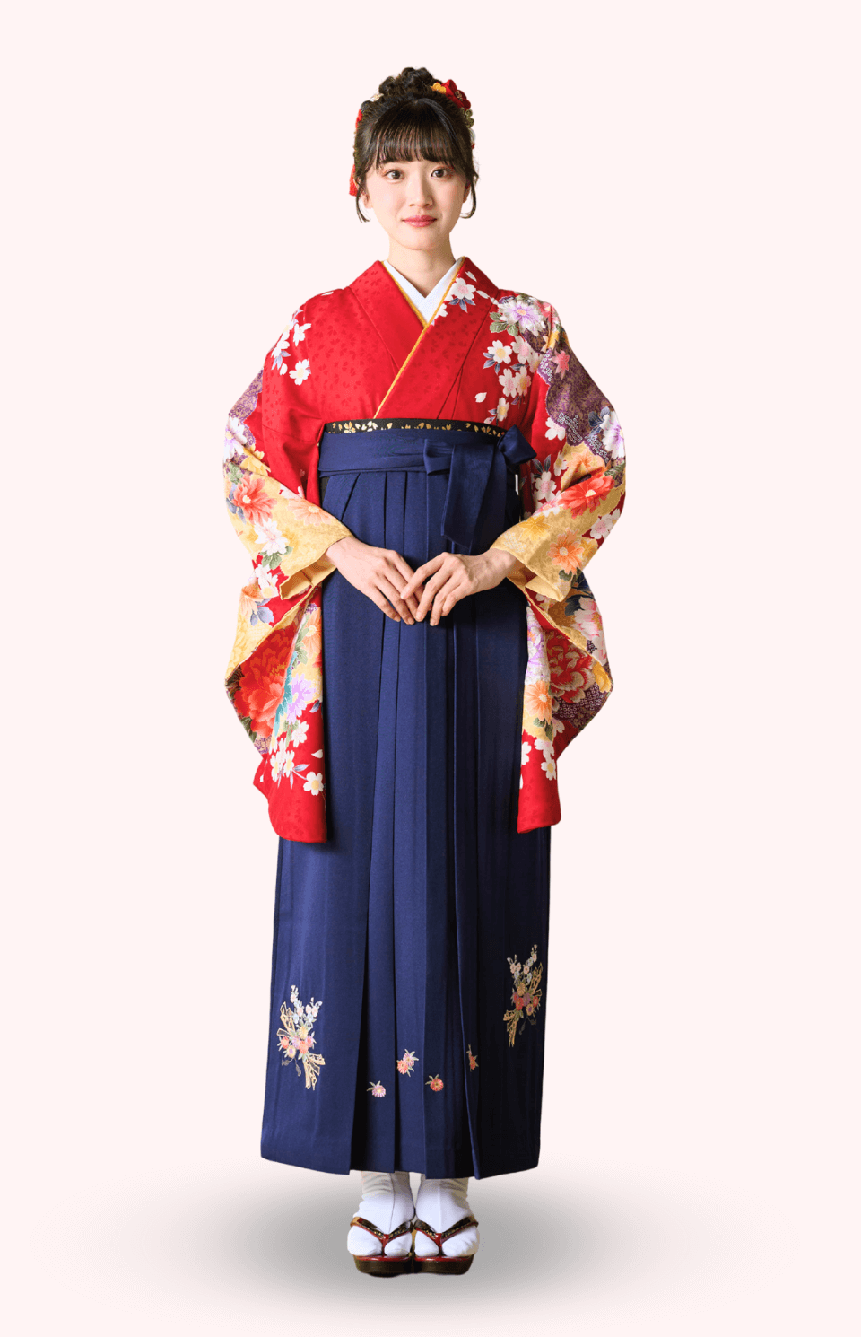 〈着物〉赤色 雲取りに牡丹柄着物 〈袴〉紺色 熨斗目花束の刺繍袴 【102】