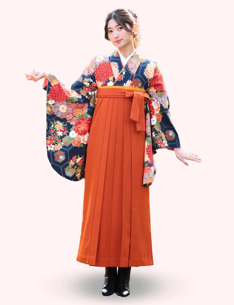 〈着物〉紺色 亀甲ダリア柄着物 〈袴〉さび朱色（オレンジ色） 無地袴 【104】