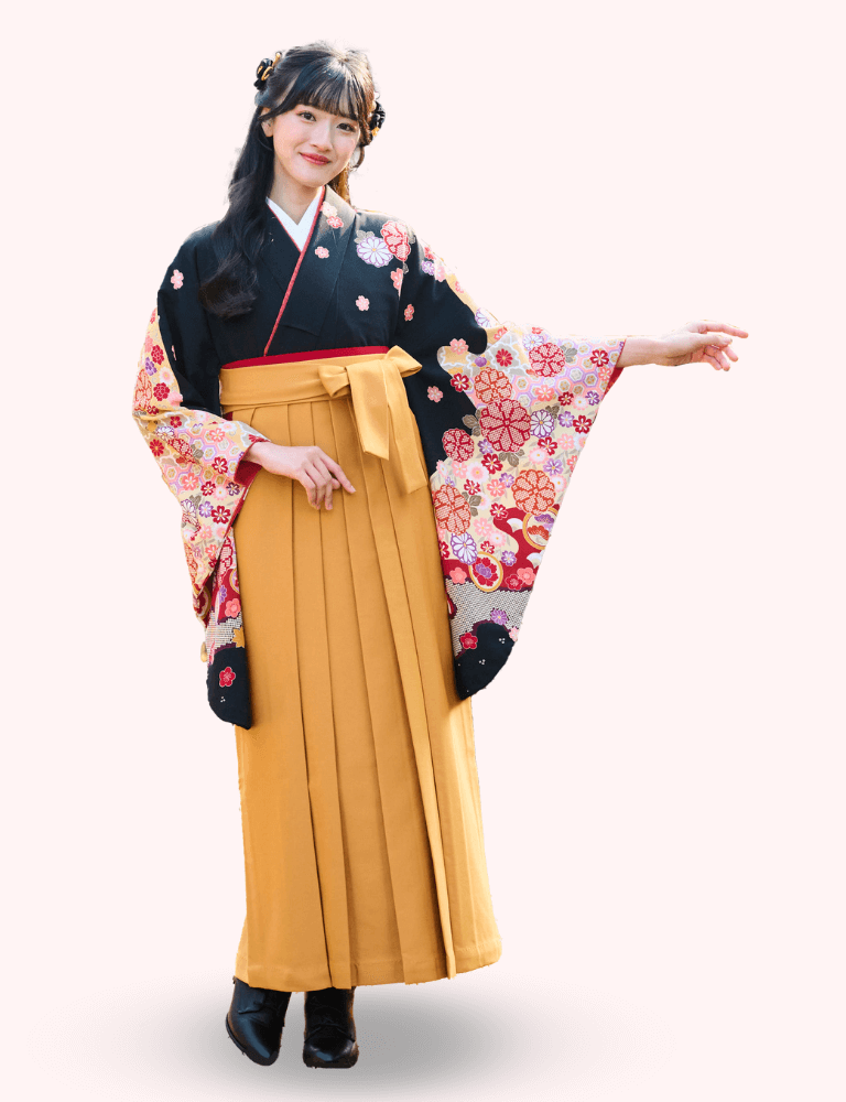 〈着物〉黒色 匹田菊模様着物 〈袴〉からし色（さび朱） 無地袴 【105】