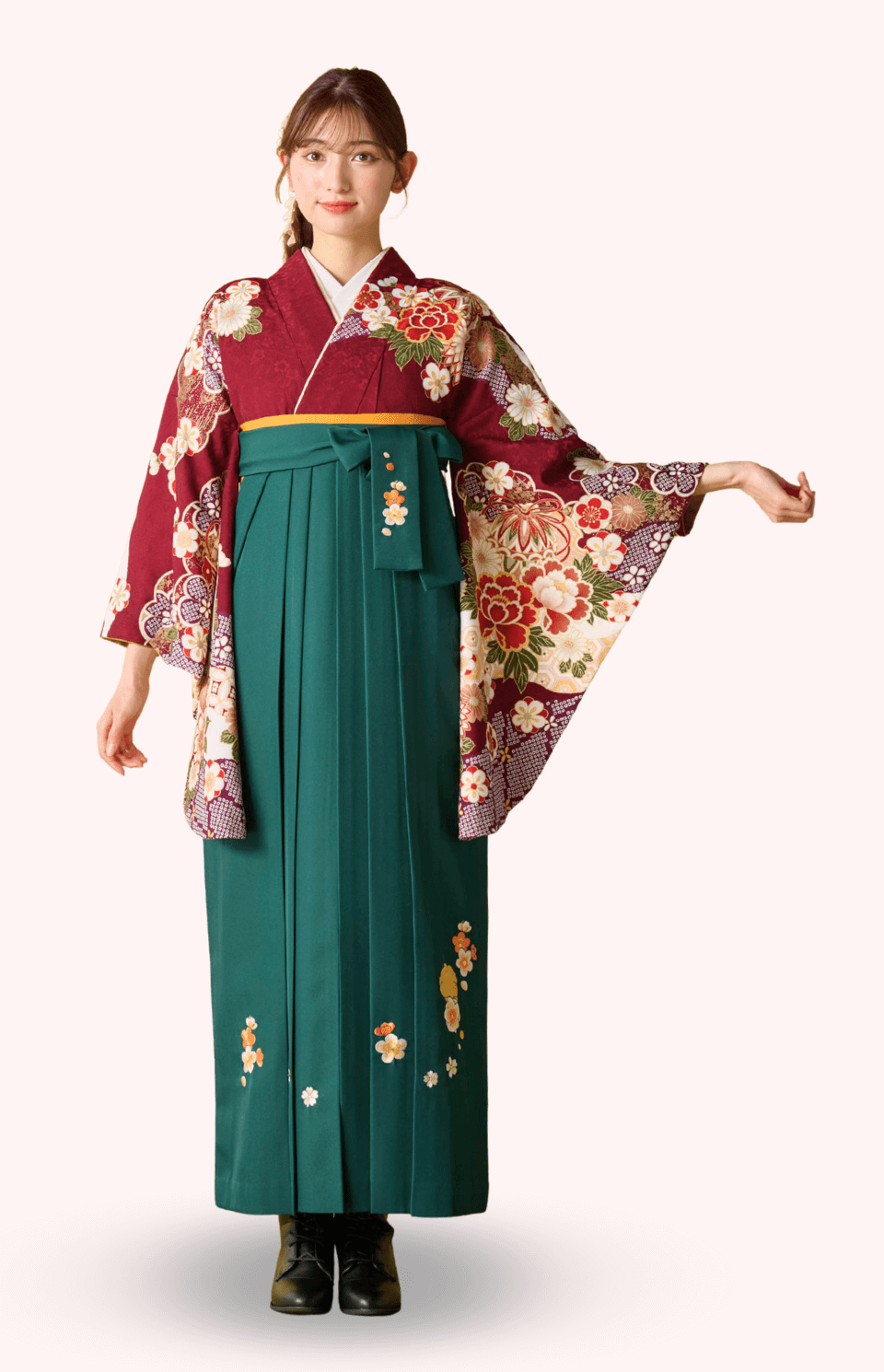 〈着物〉エンジ色 雲撮り慶長柄 〈袴〉グリーン色 梅刺繡袴 【106】