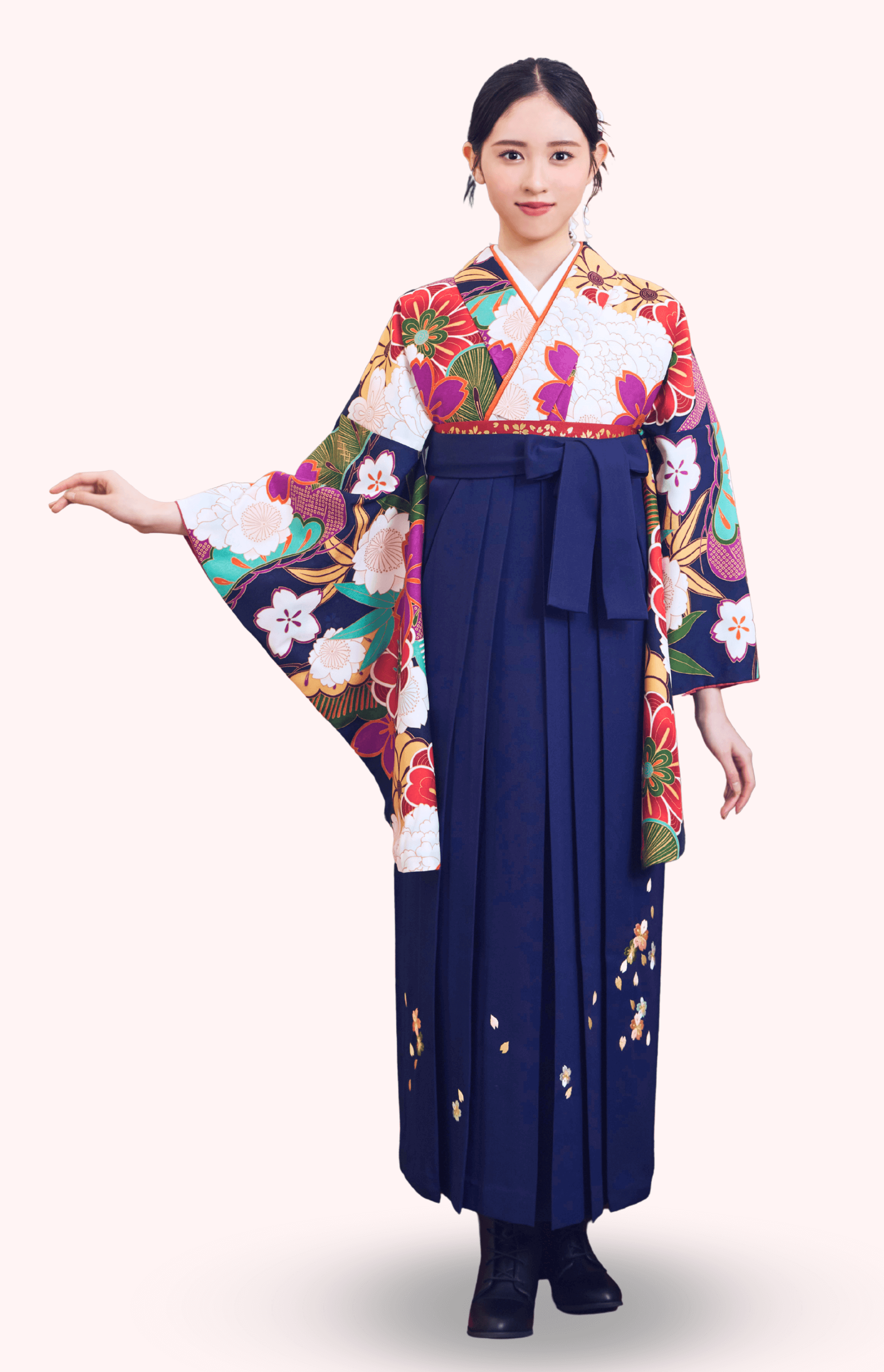〈着物〉紺色 笹に牡丹柄着物 〈袴〉紺色 桜ちらし刺繍袴 【129】