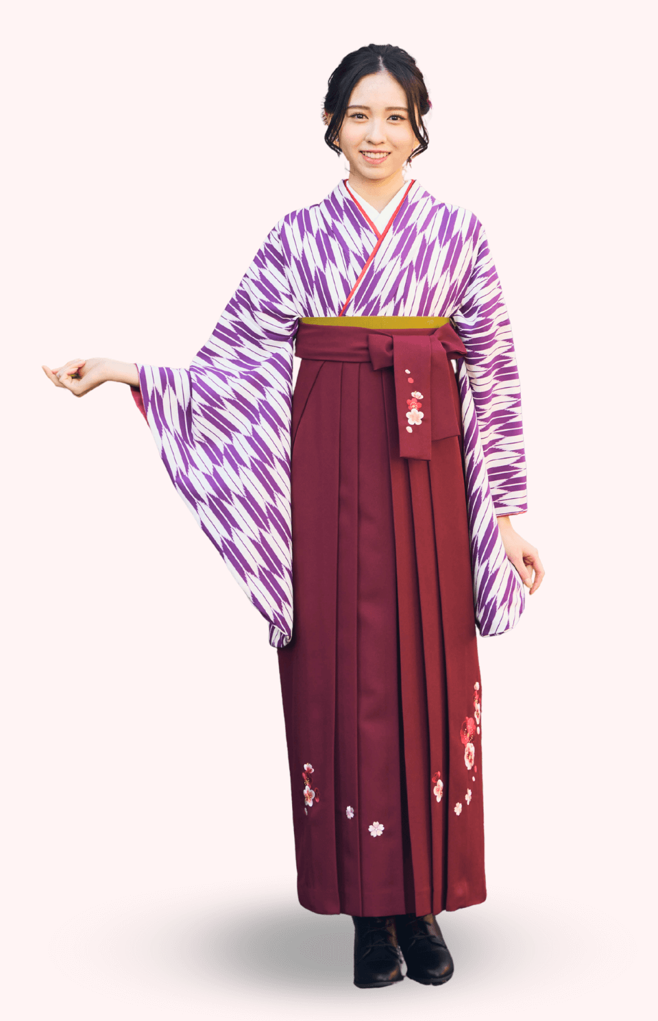 〈着物〉紫色 矢羽根絣着物 〈袴〉エンジ色 梅刺繡袴 【134】