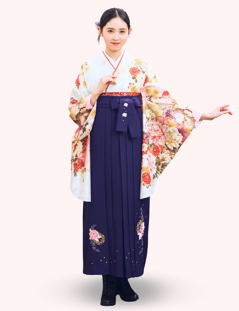 〈着物〉白色 松に牡丹柄着物 〈袴〉紫色 花王冠刺繍袴 【135】