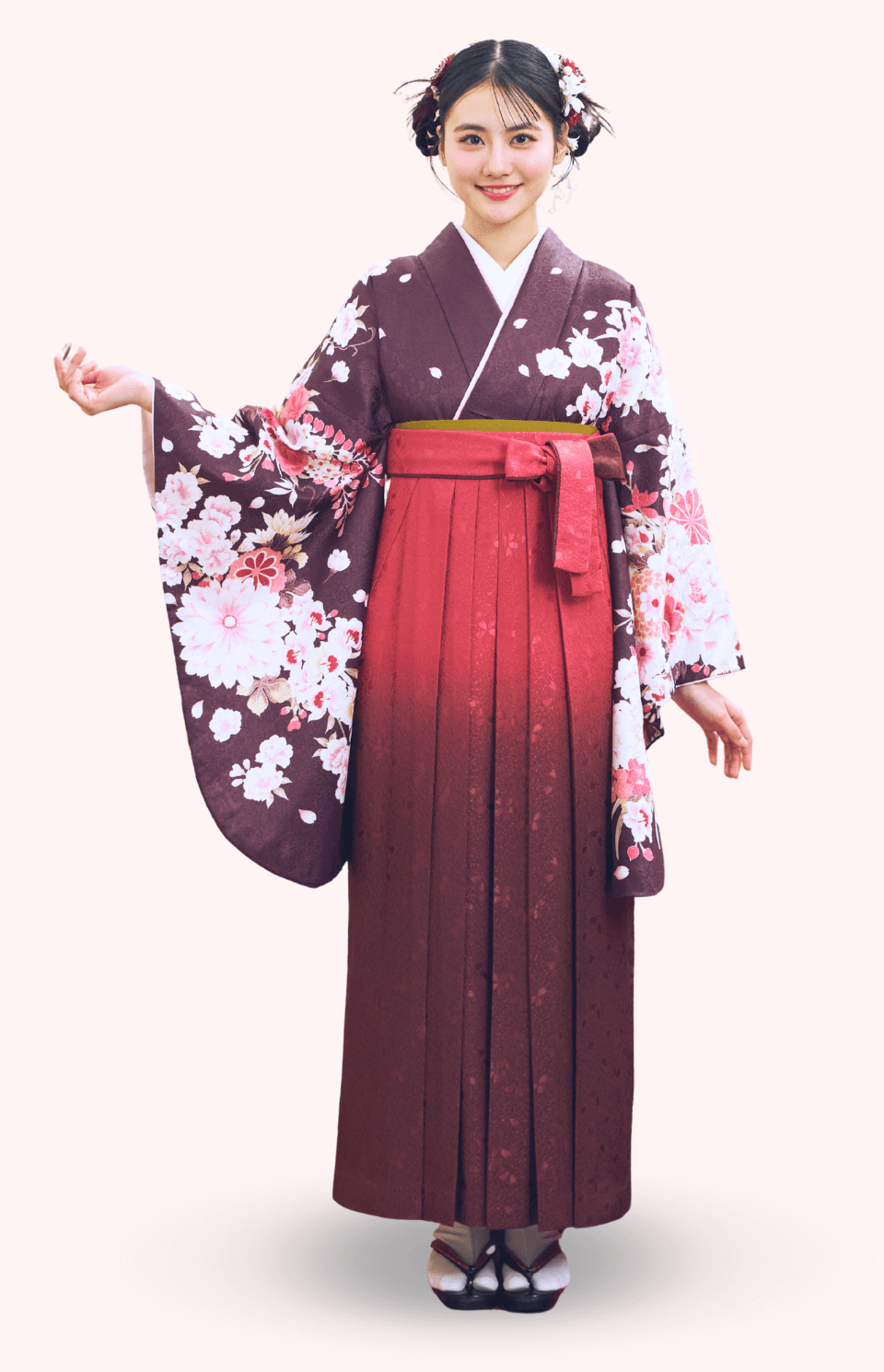 〈着物〉こげ茶色 牡丹に菊柄着物 〈袴〉ローズ色ぼかし 桜地模様袴 【136】