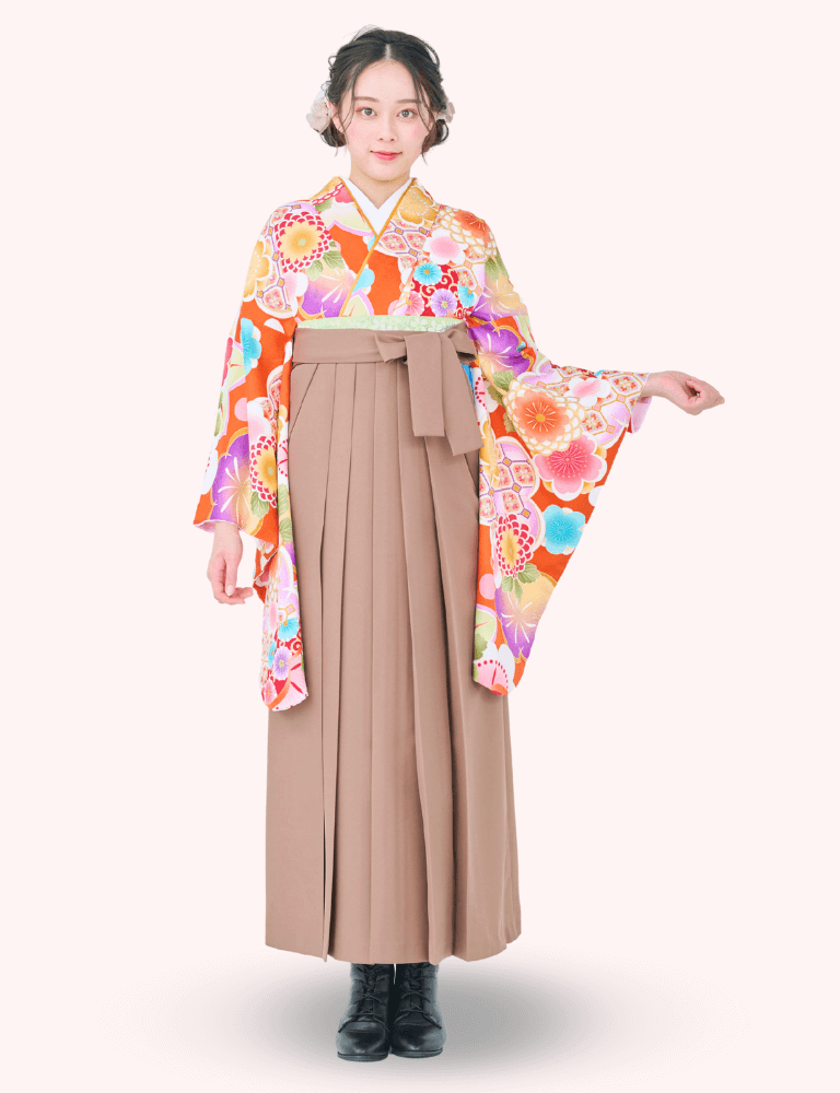〈着物〉朱色 楓桜に万寿菊柄着物 〈袴〉ココア色 無地袴 【143】