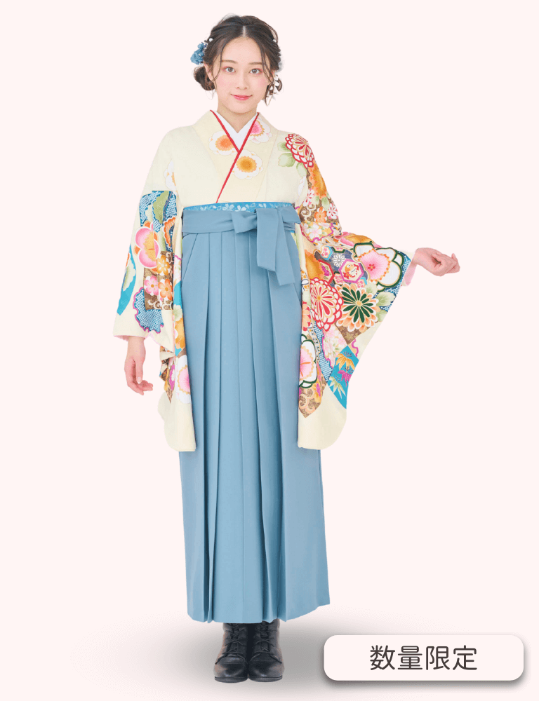 〈着物〉白色 市松取り柄着物 〈袴〉薄藍色 無地袴 【145】