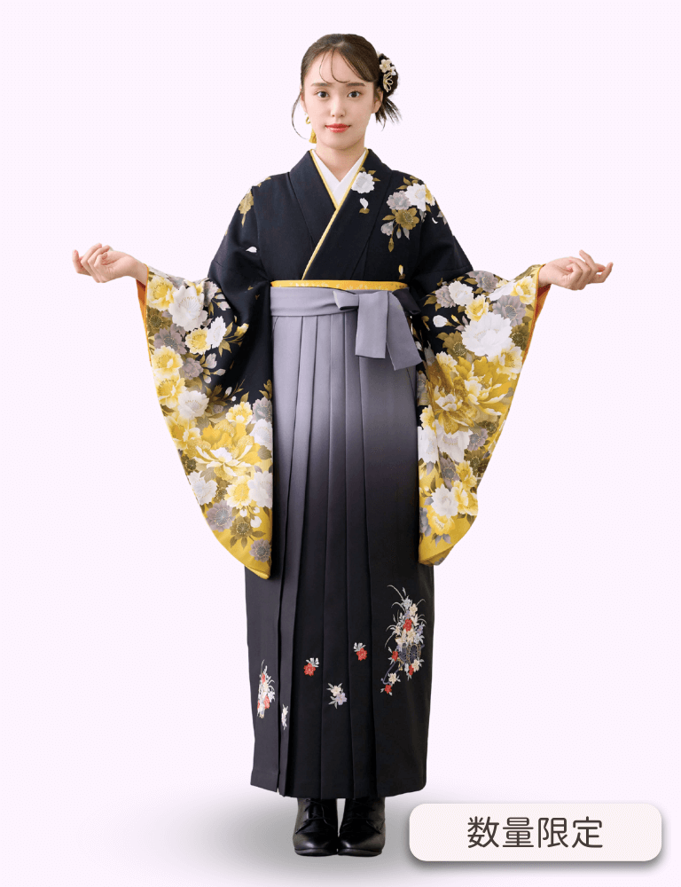 〈着物〉黒色 ぼたんと花乙女柄着物 〈袴〉黒色＆グレー色ぼかし 花車の刺繍袴 【335】