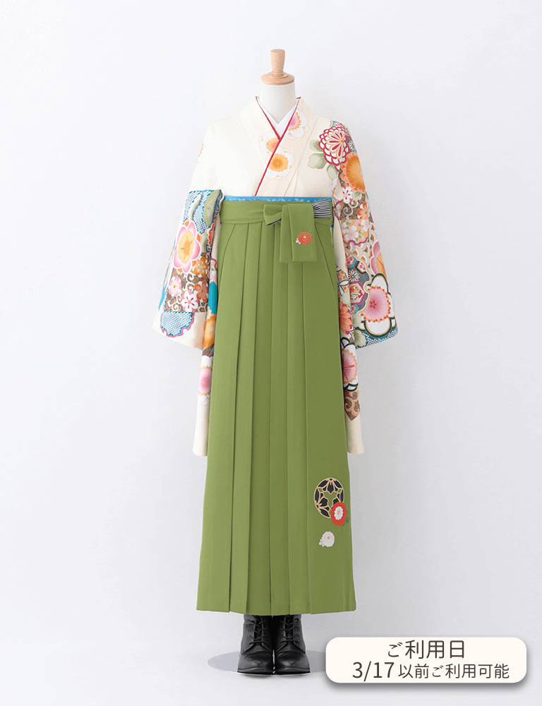 〈着物〉白色 市松取り柄着物 〈袴〉鶯色（カーキ･オリーブ） 万寿菊柄袴 【T085】