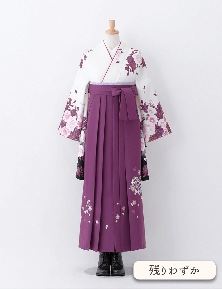 〈着物〉白色 ぼたんと花乙女柄着物 〈袴〉紫色 ハートリボン刺繍袴 【T130】