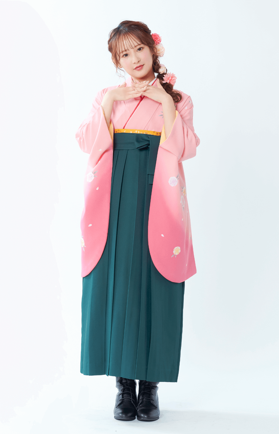 〈着物〉ピンク色 八重桜 〈袴〉グリーン色 無地袴 【G096】