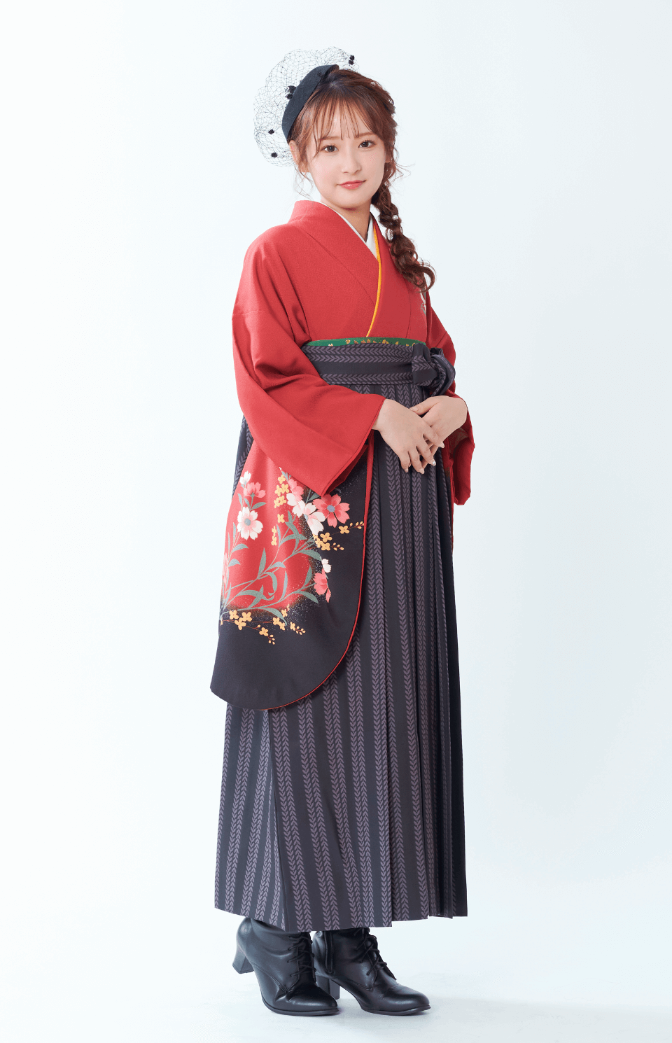 〈着物〉赤色 なでしこ 〈袴〉グレー色 ストライプリーフ柄袴 【G047】