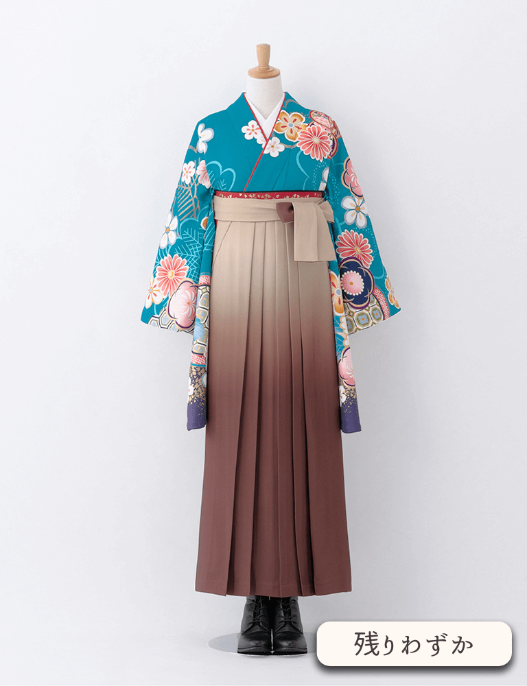 〈着物〉青色 松と梅柄着物 〈袴〉ベージュ色&茶色ぼかし 無地袴 【T083】