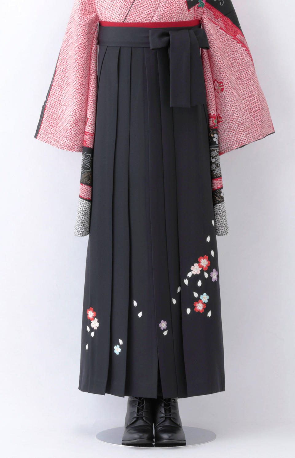 〈袴〉黒色 桜ちらし刺繡袴 【U064】