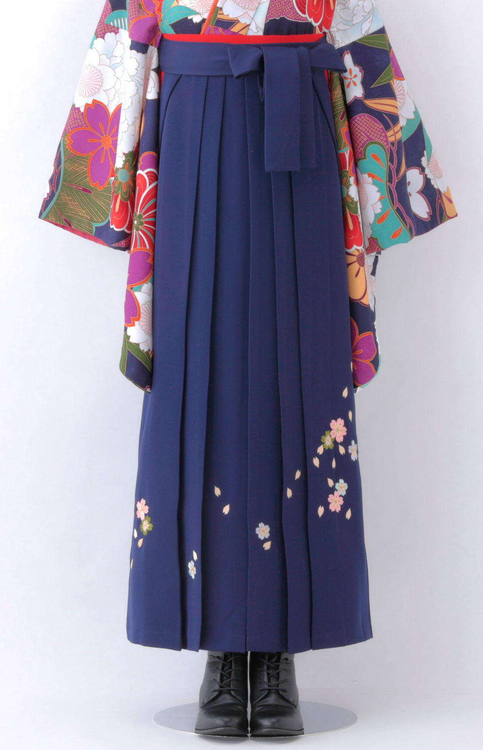 〈袴〉紺色 桜ちらし刺繍袴 【U068】