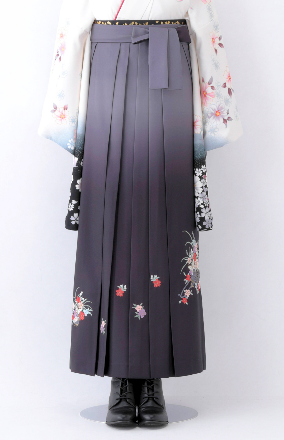 〈袴〉黒色&グレー色ぼかし 花車の刺繍袴 【U075】