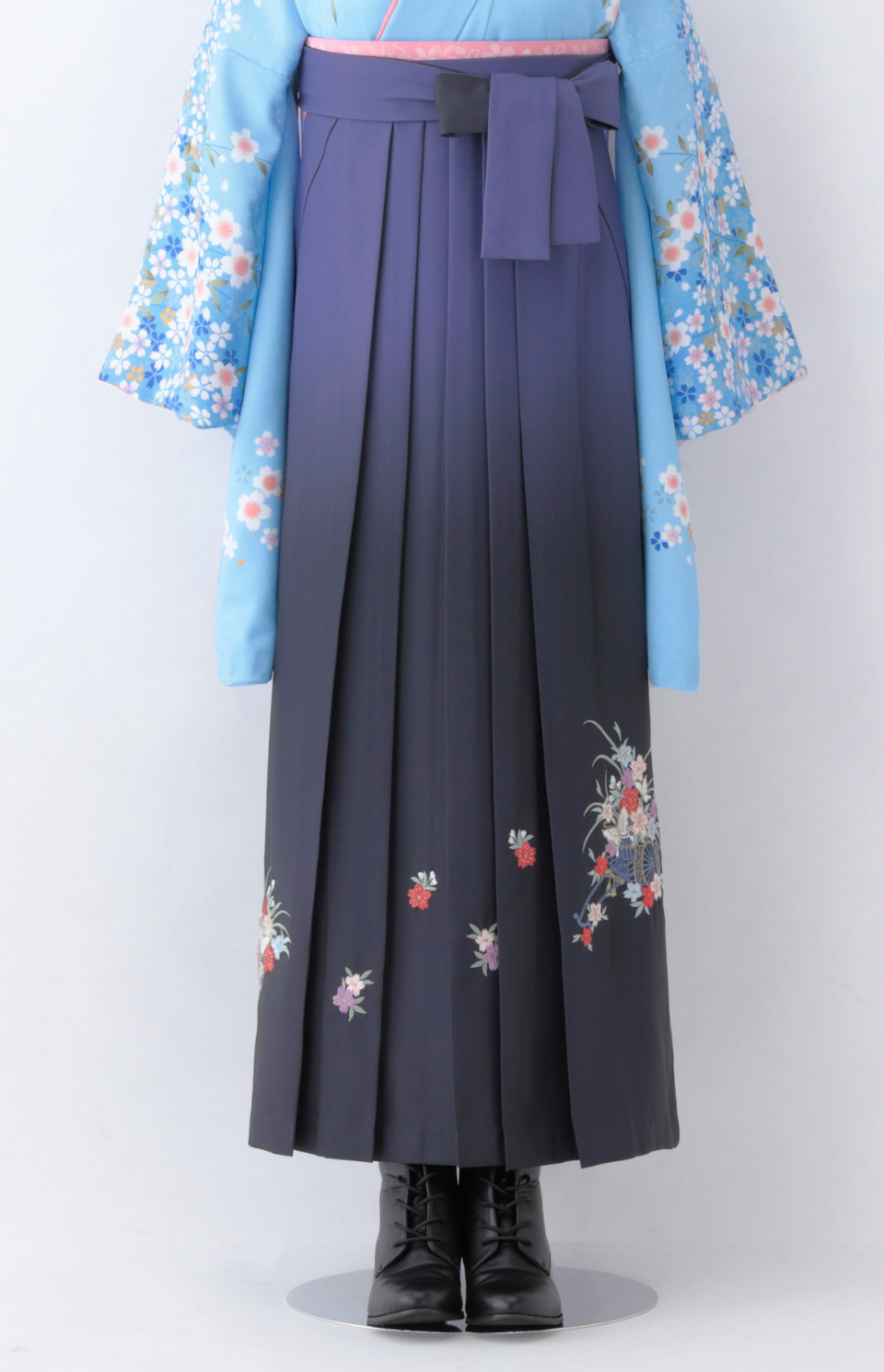 〈袴〉紺色&ブルー色ぼかし 花車の刺繍袴 【U079】