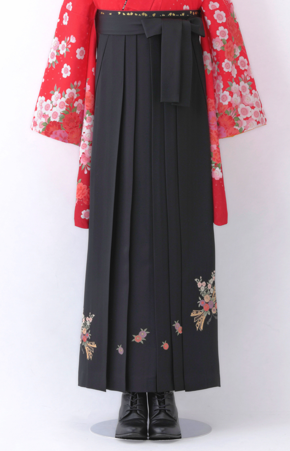 〈袴〉黒色 熨斗目花束の刺繍袴 【U080】