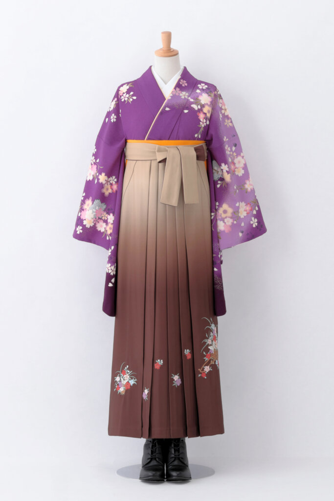 紫の着物_Ｘ97（紫の着物と茶色のグラデーション袴）