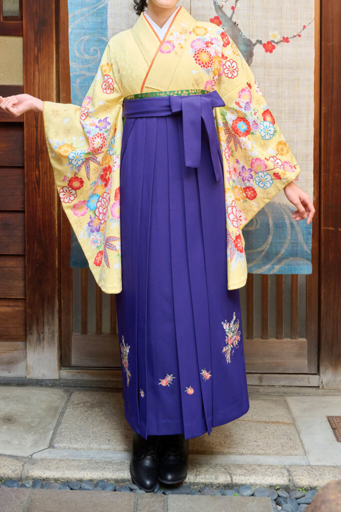 紫の袴_H22（黄色の着物と紫の袴）